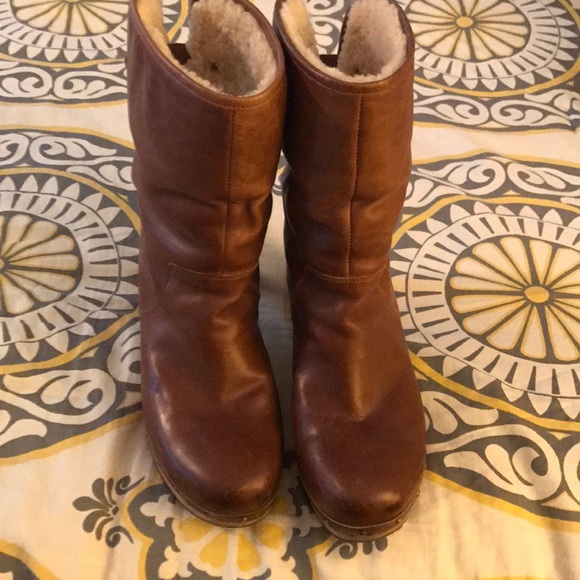 Ugg boots - Picture 1 of 4